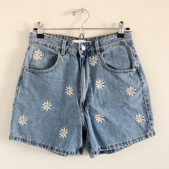 Zara Pants - ZARA Trafaluc Daisy Mom Denim Shorts Size 6